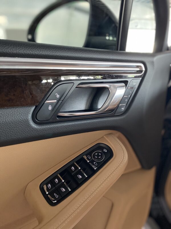 Porsche Macan 2.0 – Image 6