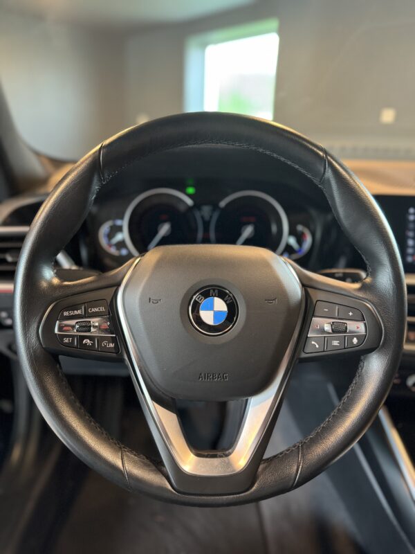 BMW 320D Touring sDrive – Image 7