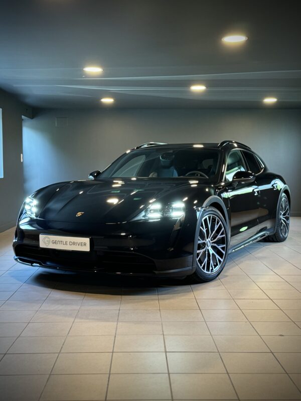 Porsche Taycan 4 Cross Turismo