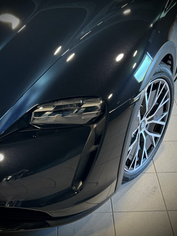Porsche Taycan 4 Cross Turismo – Image 7