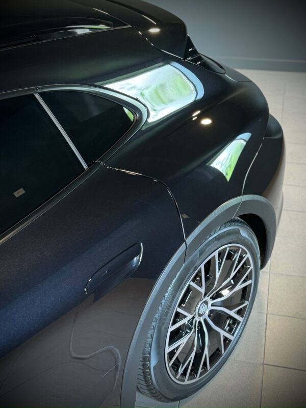 Porsche Taycan 4 Cross Turismo – Image 9