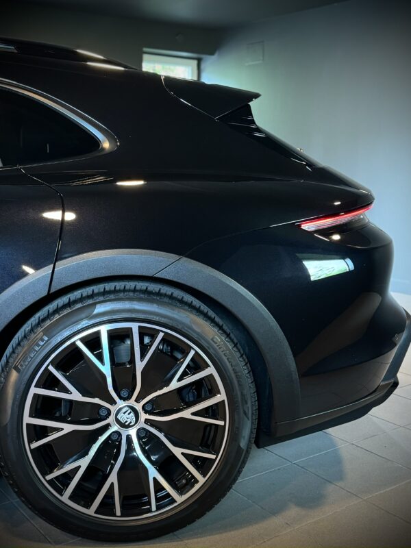 Porsche Taycan 4 Cross Turismo – Image 14