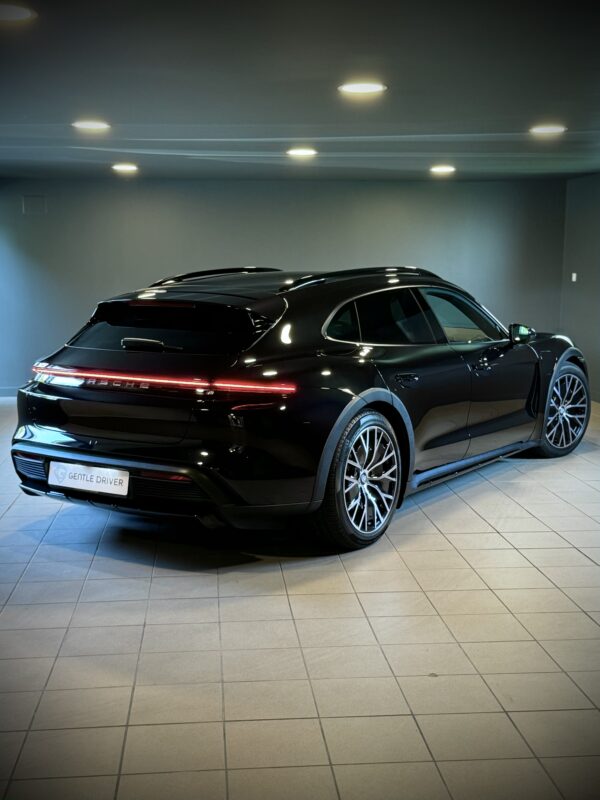 Porsche Taycan 4 Cross Turismo – Image 2