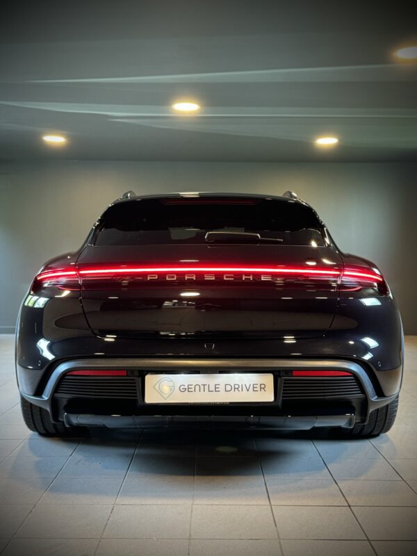 Porsche Taycan 4 Cross Turismo – Image 3