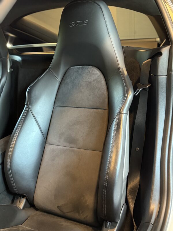 Porsche Cayman 981 GTS – Image 16