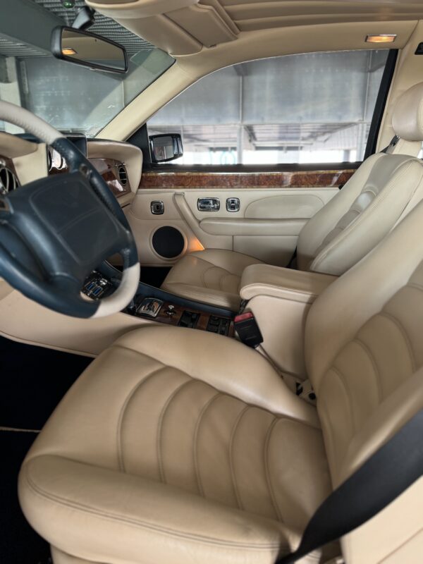 Bentley Continental R – Image 18