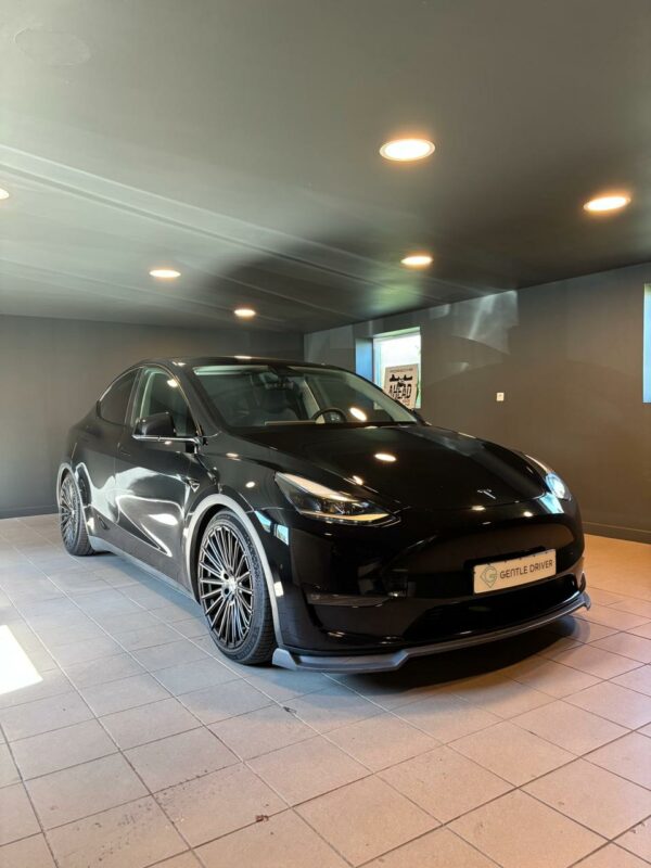Tesla Model Y Long Range Dual – Image 17