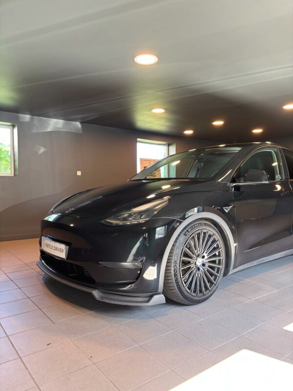 Tesla Model Y Long Range Dual – Image 11