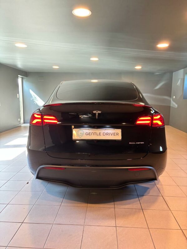 Tesla Model Y Long Range Dual – Image 7