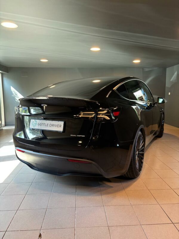 Tesla Model Y Long Range Dual – Image 4