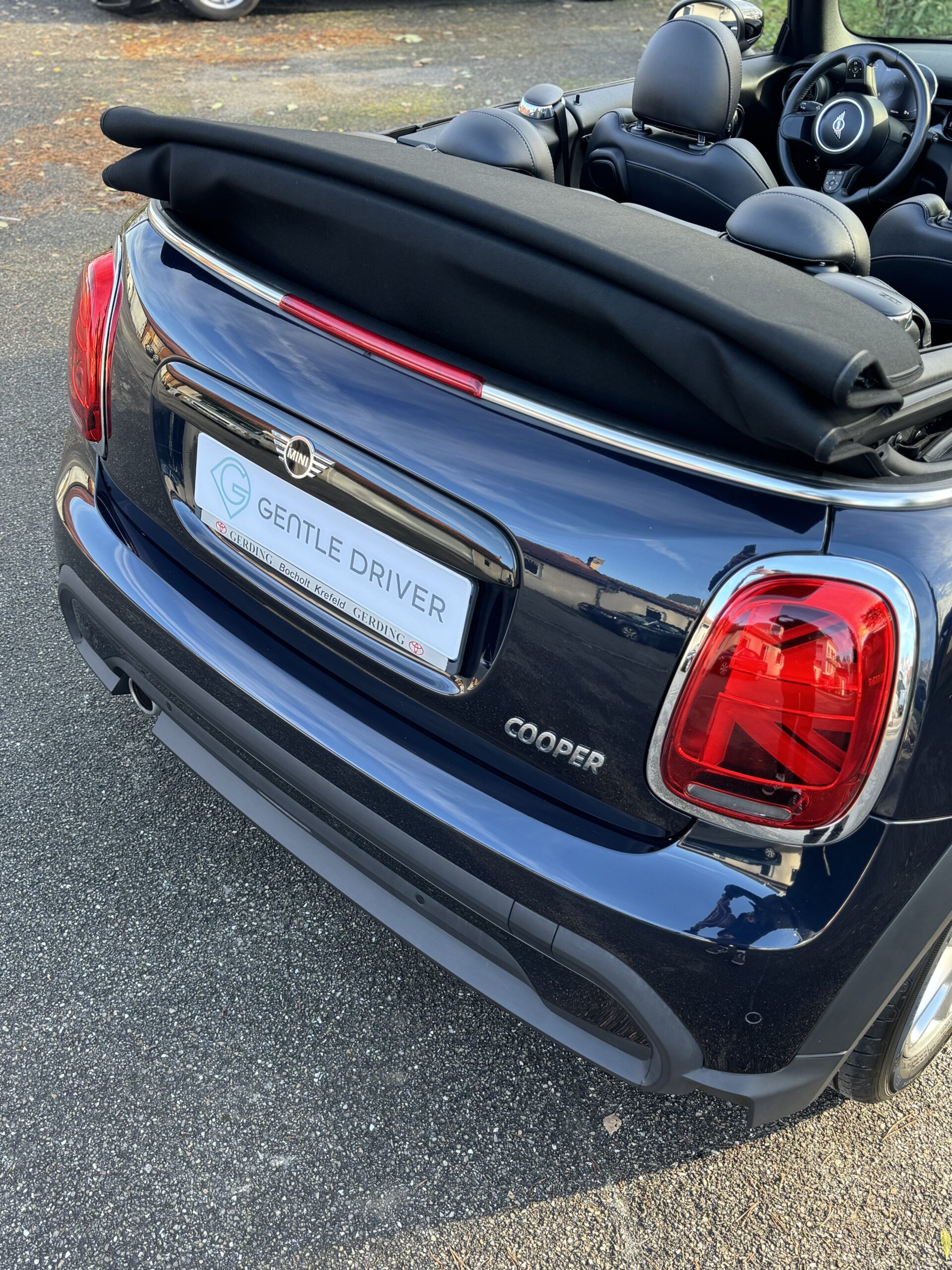 Mini Cooper Cabriolet – Image 4