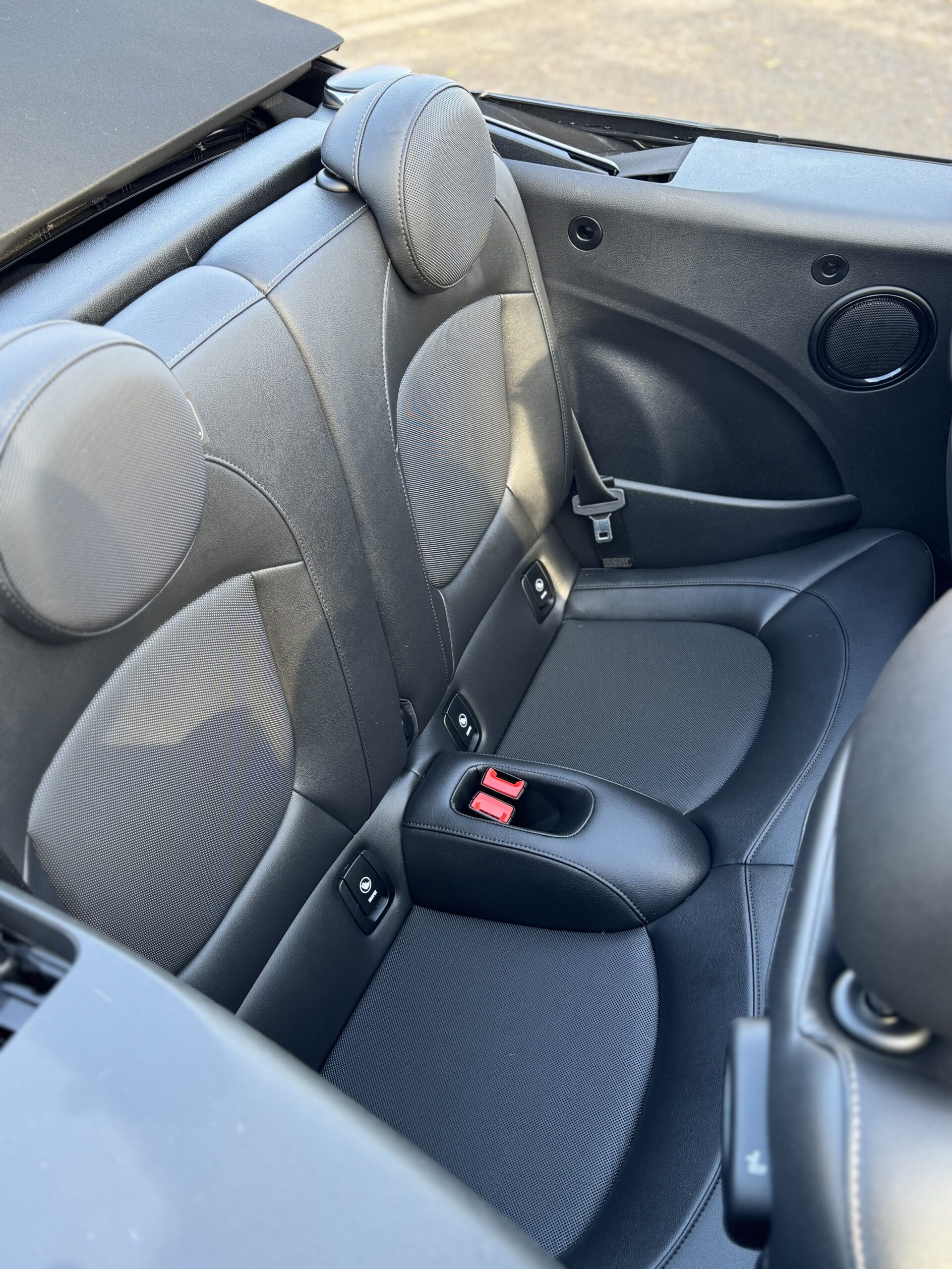 Mini Cooper Cabriolet – Image 16